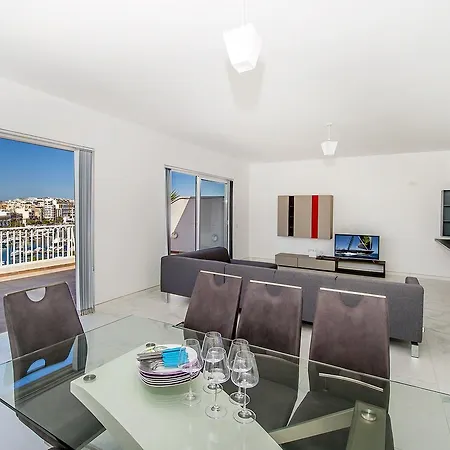 Apartment Fine Living Marina